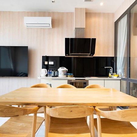 The Rixx Luxury Apartment Хошимин Экстерьер фото
